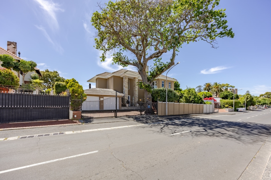 5 Bedroom Property for Sale in Kenilworth Upper Western Cape